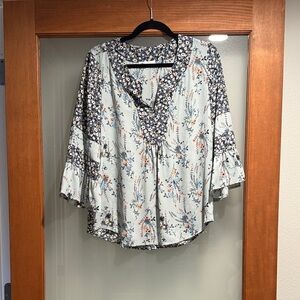 DR2 Floral Patterned Women's Top - Blue and Black